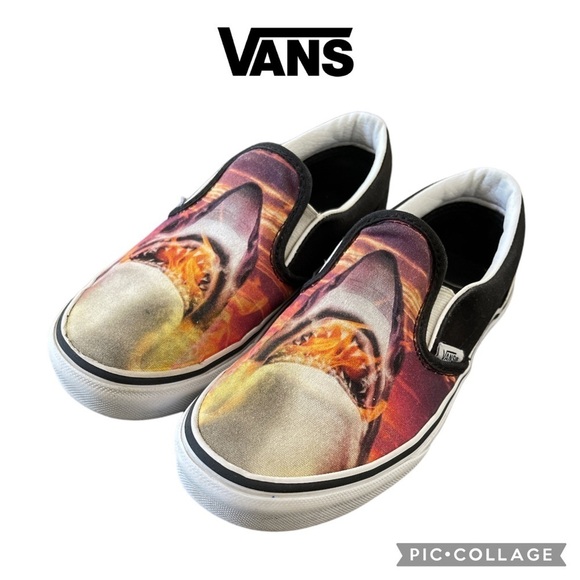 Vans Jaws shark Classic slip on sneakers shoes size kids 2.5 - Picture 1 of 11